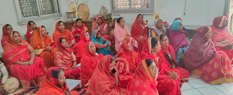 मोक्ष मार्ग पर चलोगे तब ही दूसरों को मोक्ष मार्ग पर चलने का रास्ता बता सकते हो: माताजी