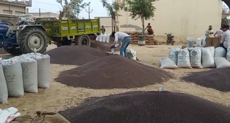 धरतीपुत्र किसान के साथ कृषि उपज मंडी में किया जा रहा छलावा:  प्रशासन बेखबर