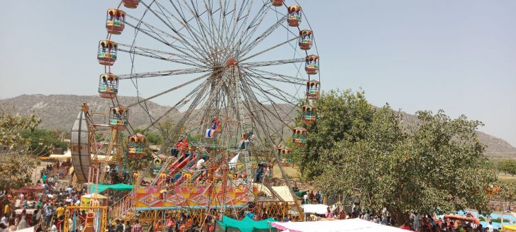 बागोरा में हर्षोल्लास से भरा शीतला माता का मेला: हजारों की तादाद में पहूंचे श्रद्धालू, प्रशासन रहा चाक-चौबंद, चप्पे-चप्पे पर पुलिस के जवान तैनात