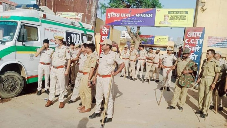 मारपीट का मामला दर्ज होने के बाद भी दोषियों के खिलाफ कार्यवाही मांग: धरने पर बैठा पीड़ित परिवार, डॉ किरोड़ीलाल मीणा के हस्तक्षेप के बाद दिया न्याय का भरोसा धरना समाप्त