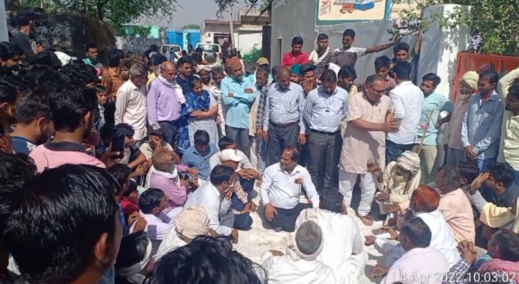 गोविंदगढ़: अध्यापकों के संदिग्ध आचरण से खफा ग्रामीणों ने जड़ा स्कूल गेट पर ताला,  जानिए क्या है पूरा मामला