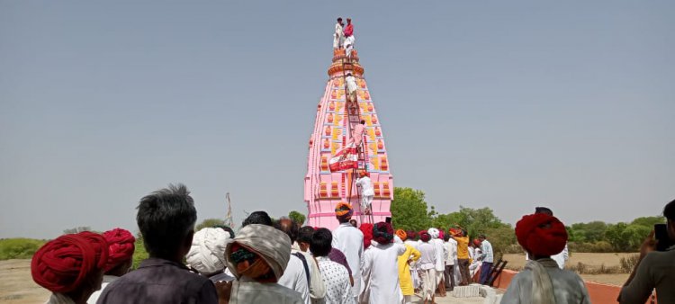 मंत्राेच्चार के साथ देवनारायण के कलश स्थापित, पाच कुंडीय महायज्ञ पूर्णाहुति के साथ संपन्न हुआ आयोजन