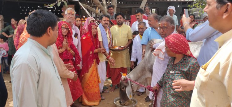 हीरवाना गौशाला मंदिर में मंत्रोच्चारण के साथ हुई विभिन्न मूर्तियों की प्राण प्रतिष्ठा, पूर्णाहुति के साथ चढ़ाया छप्पन भोग