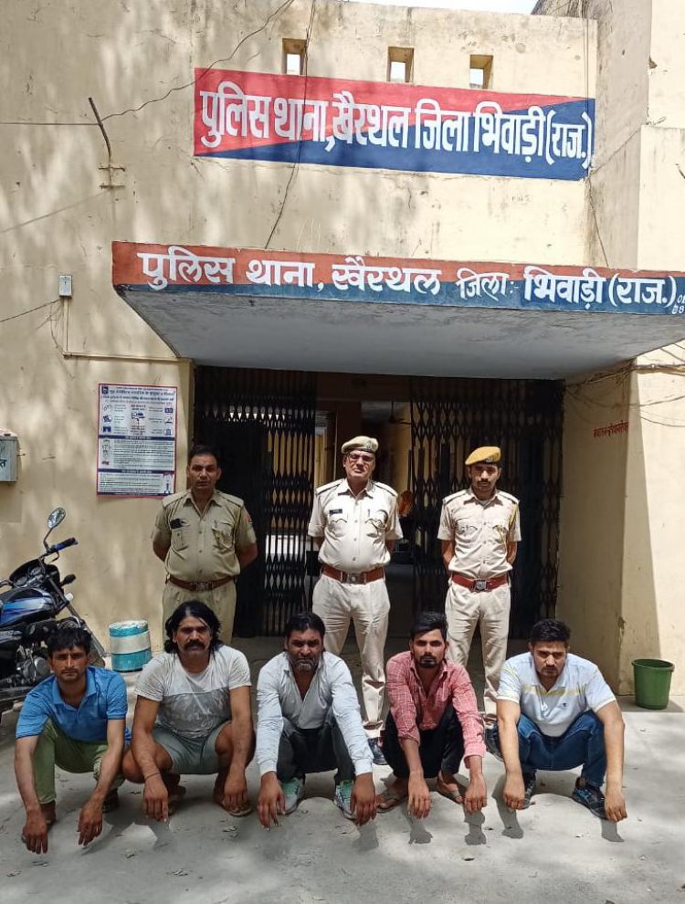 नाकाबंदी तोड़ कर भागे पांच बदमाश गिरफ्तार , पुलिसकर्मियों से की हाथापाई