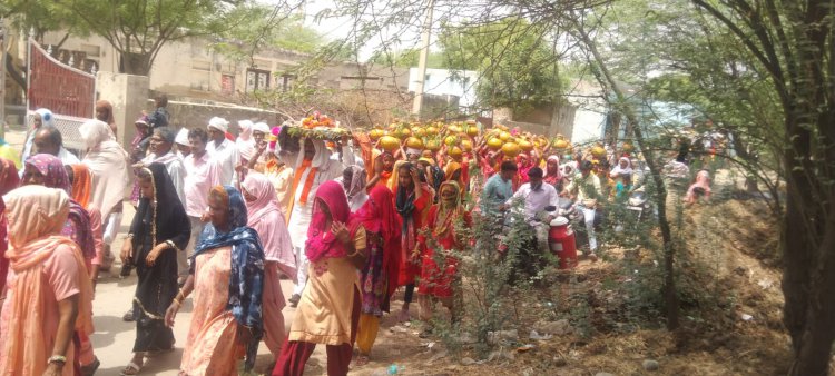 सहजपुर गांव में हुआ भागवत सप्ताह का शुभारंभ गांव के मुख्य मार्गों से निकाली गई शोभायात्रा