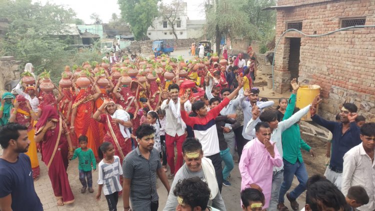 अलावडा के बगीची वाले हनुमान मंदिर से निकली क्लश यात्रा,अखंड रामायण पाठ प्रारम्भ