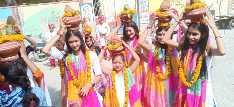 अमर कण्टकेश्वर महादेव मूर्ति स्थापना को लेकर निकाली कलश यात्रा|