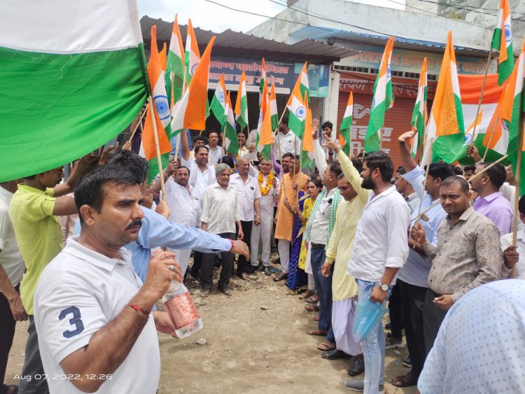 तिरंगा यात्रा का जगह जगह स्वागत हमीरगढ से शुरू मौखुन्दा में सम्पन्न