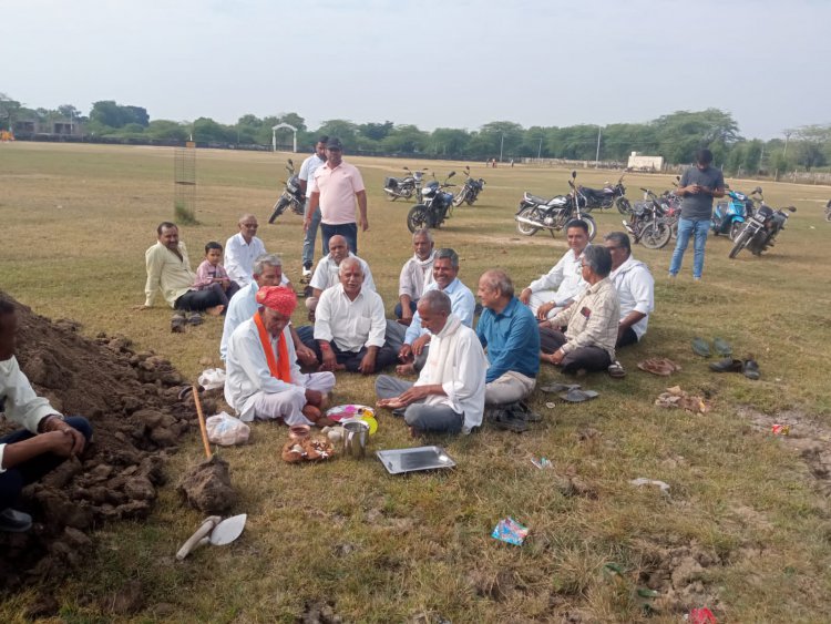 राजकीय उच्च माध्यमिक विद्यालय बांसड़ा में भामाशाह के सहयोग से प्रारम्भ हुआ कक्षा कक्ष का निर्माण कार्य