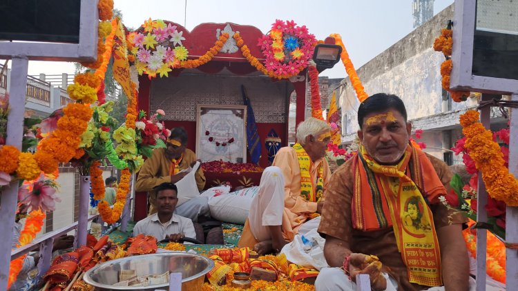 खाटू श्याम मंदिर निर्माण हेतु कठूमर कस्बे के गणेश मंदिर से निकली श्याम निशान ध्वजा यात्रा