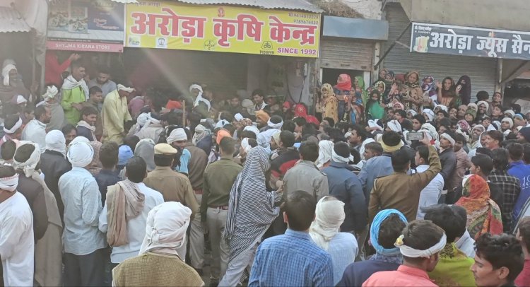 गोविंदगढ़ क्षेत्र में अन्नदाता हो रहा परेशान 1कट्टा खाद के लिए जान हथेली पर रखकर चल रहा किसान