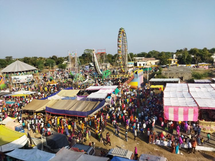 अडिंदा मेले में उमड़ा मेलार्थियों का हुजूम: मेले की बढ़ी रौनक दूकानदारों के चेहरे खिले