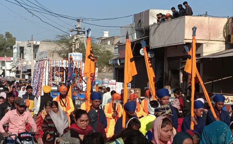 गोविन्दगढ़ कस्बे में श्रद्धापूर्वक मनाया गुरु गोविंद सिंह का प्रकाश पर्व