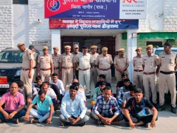 पुलिस की 40 टीम ने की कार्यवाही:324 जगह छापेमारी,248 गिरफ्तार,31 मामले दर्ज