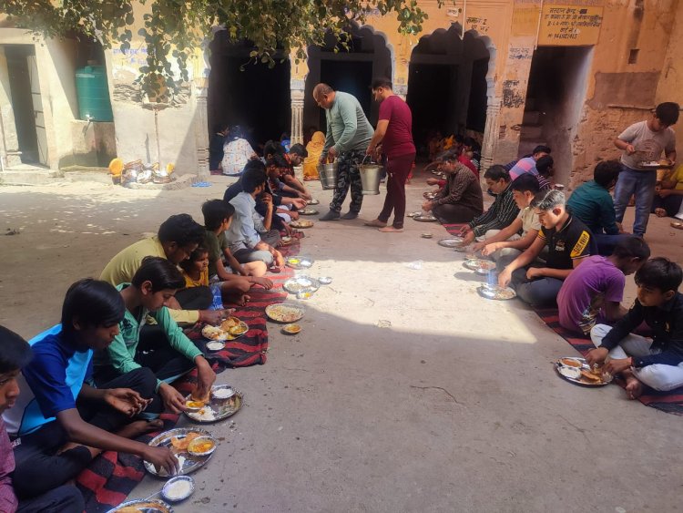 प्राचीन हिंगलाज माता मंदिर में हवन-यज्ञ कर विश्व शांति के लिए की मंगल कामना