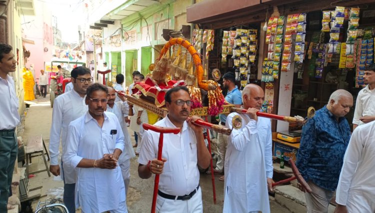 तीन दिवसीय 24वें तीर्थंकर श्री महावीर स्वामी का जन्मकल्याणक महोत्सव हुआ सम्पन्न,भव्य शोभायात्रा व रजत पालकी निकाली