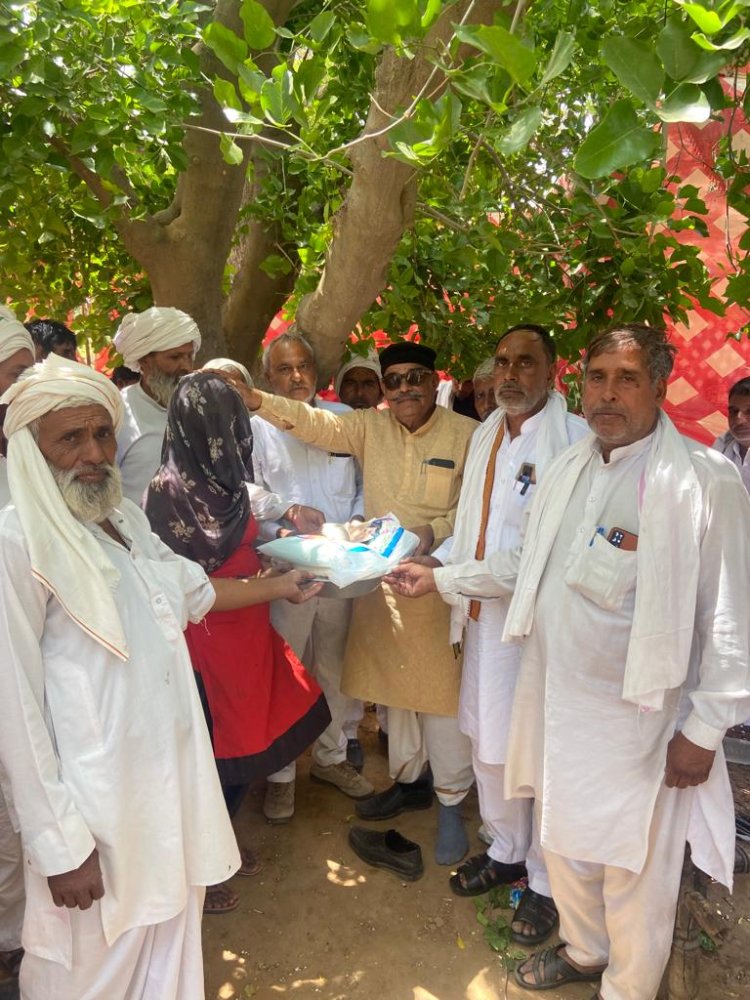 अंजुमन शिक्षा एवं विकास समीति ने नाडका और बरामदा गांव की दो जरूरतमंद बेटियों की शादी में भात भर किया आर्थिक सहयोग