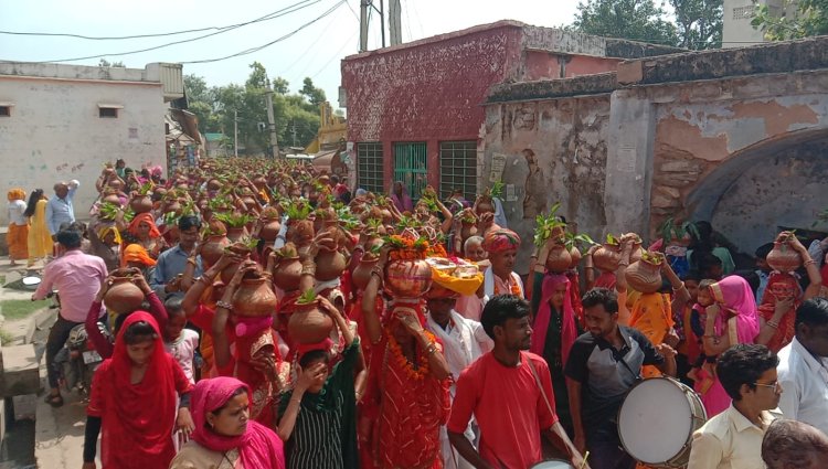 विष्णु महायज्ञ को लेकर नारायणपुर धाम में निकाली गई कलश यात्रा