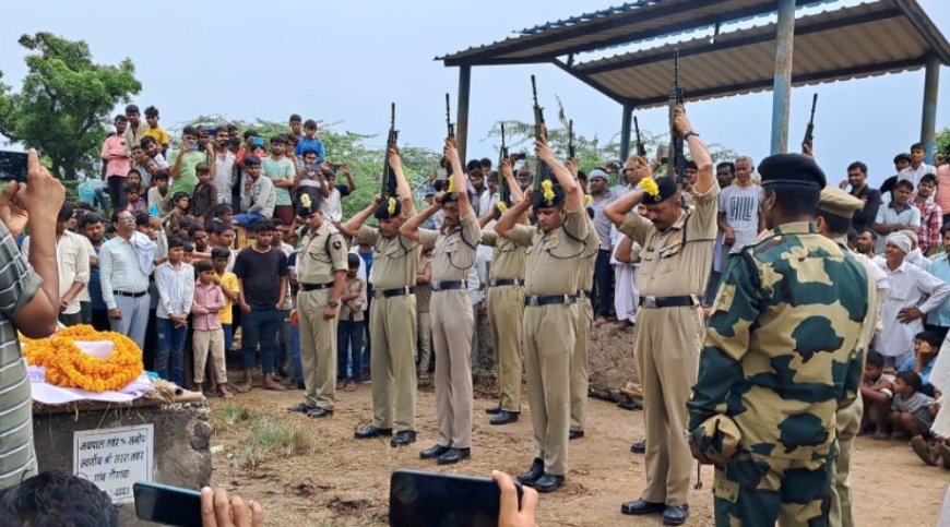 बीएसएफ में एएसआई की हार्ट अटैक से हुई मौत सैन्य सम्मान के साथ अंतिम संस्कार 15 दिन की छुट्टी पर आया था घर