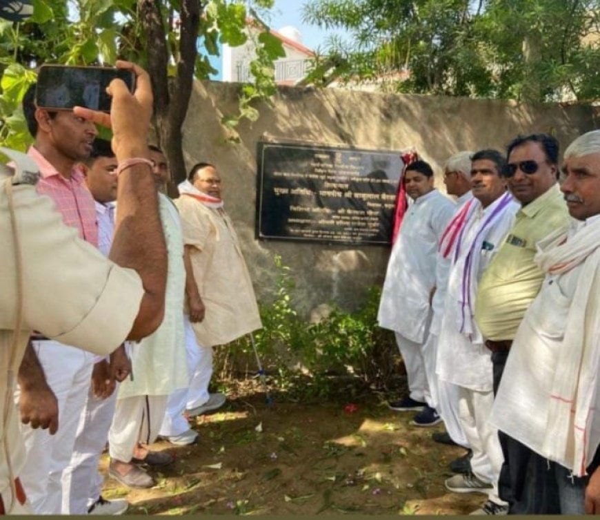 मीना बास से मानौता खुर्द डामर सडक का विधायक ने किया शिलान्यास