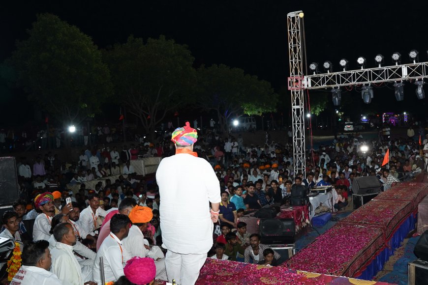 धीरज गुर्जर का जनसंपर्क शुरू, रामगढ़ भजन संध्या में पहुंच लिया आशीर्वाद