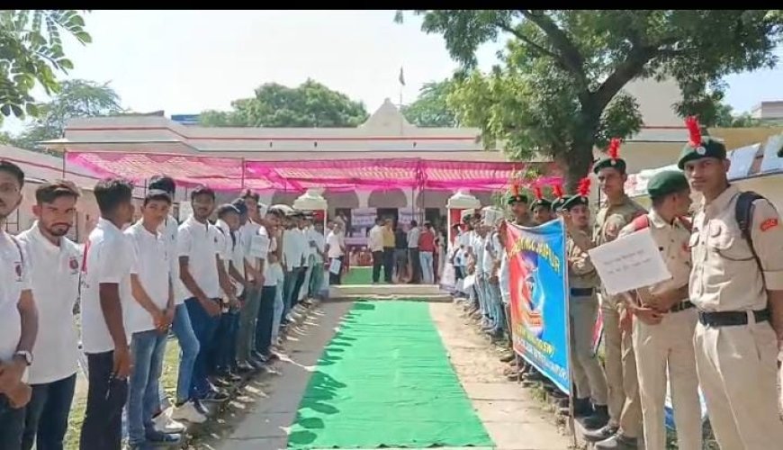 कोटपूतली बहरोड जिला पुलिस की अनूठी पहल मतदान और सी - विजिल एप के प्रति चलाया जागरूकता अभियान रैली में उमड़ी भीड़