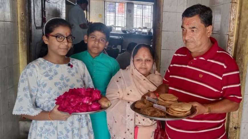 नवरात्रों के पहले रोज मां शाकंभरी के दरबार में श्रद्धालुओं ने नवाया शीश