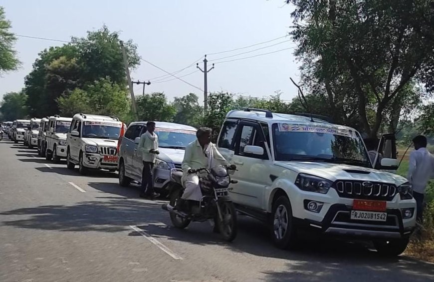 प्रियंका गांधी की सिकराय (दौसा) रैली मे हजारो कांग्रेस कार्यकर्ताओ के साथ रैणी प्रधान प्रतिनिधी मांगेलाल मीना हुए रवाना