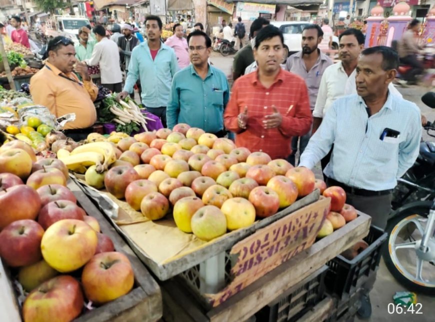 नगरपरिषद अधिकारियों ने अतिक्रमण करने वालों को दी सख्त चेतावनी