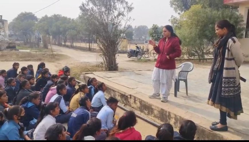 रैणी के पीएम श्री स्कूल पिनान मे माहवारी स्वच्छता प्रबंधन के तहत विशेषज्ञ डाक्टर द्वारा जानकारी देकर बेटियो को जागरूक किया गया