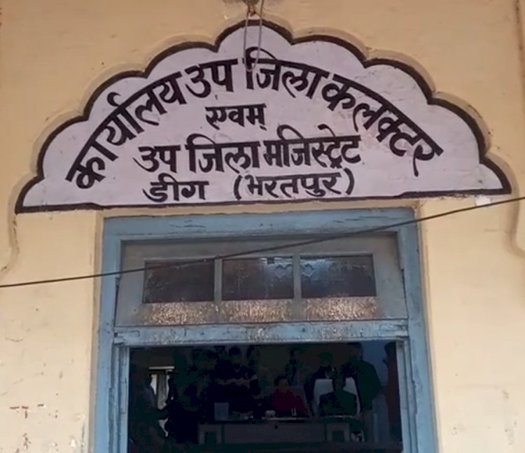 सरकारी कर्मचारी व दबंग लोगों ने खाद्य सुरक्षा सूची में नाम जुड़वा कर डाला गरीबों के हक पर डाका