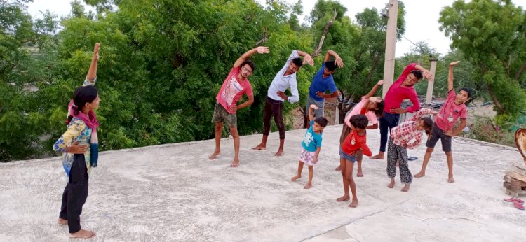 नगर युवा कार्यक्रम एवं खेल मंत्रालय भारत सरकार के अधीन नेहरू युवा केंद्र भरतपुर के तत्वधान में अंतर्राष्ट्रीय योग दिवस का किया गया आयोजन