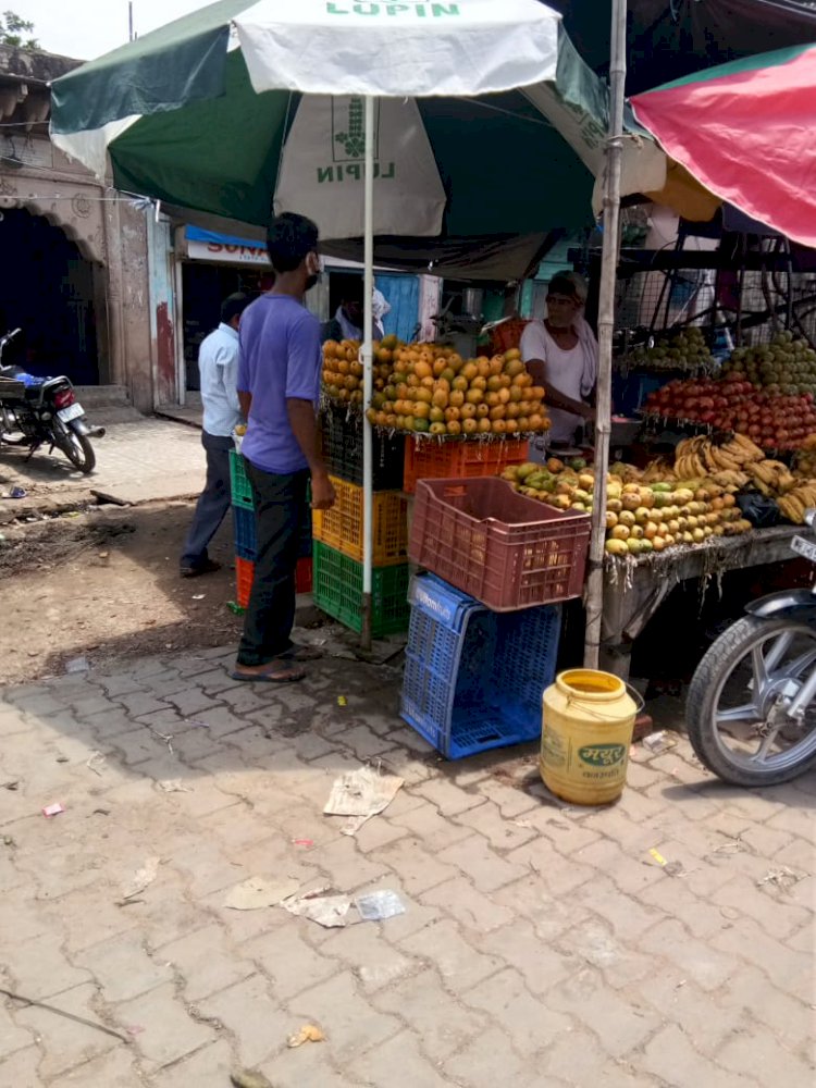 विशेष अभियान चलाकर नियमों का उल्लंघन करने पर काटे चालान