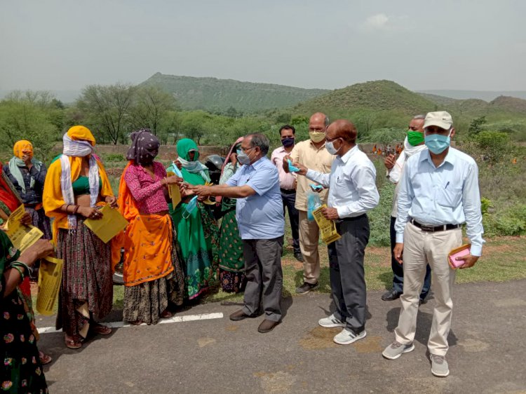 जन जागरूकता महा अभियान के तहत कोरोना संक्रमण से बचाव की दी जानकारी