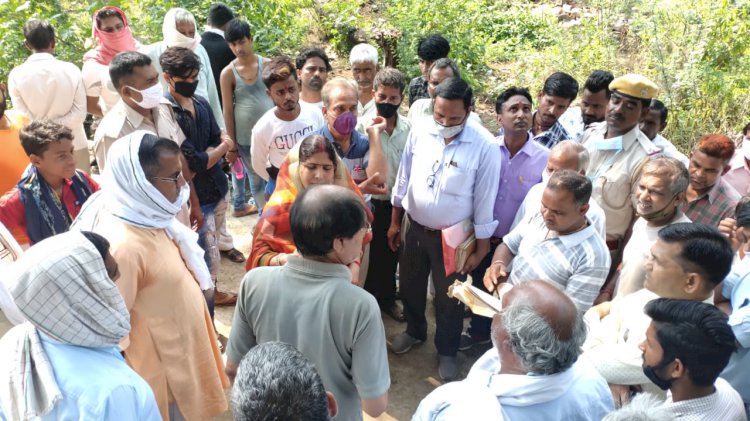 वेशकीमती भूखण्ड को लेकर कोली समाज व पूर्व पाषर्द में विवाद,सांसद व अधिकारियो ने किया मौके का अवलोकन