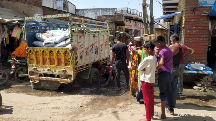 नालों फैरोकवर टूटने से वाहन चालकों सहित राहगीर परेशान