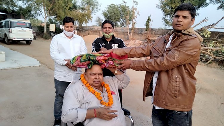 कठूमर विधायक बाबूलाल बैरवा का निज निवास पर डहरा सरपंच ने किया स्वागत सम्मान