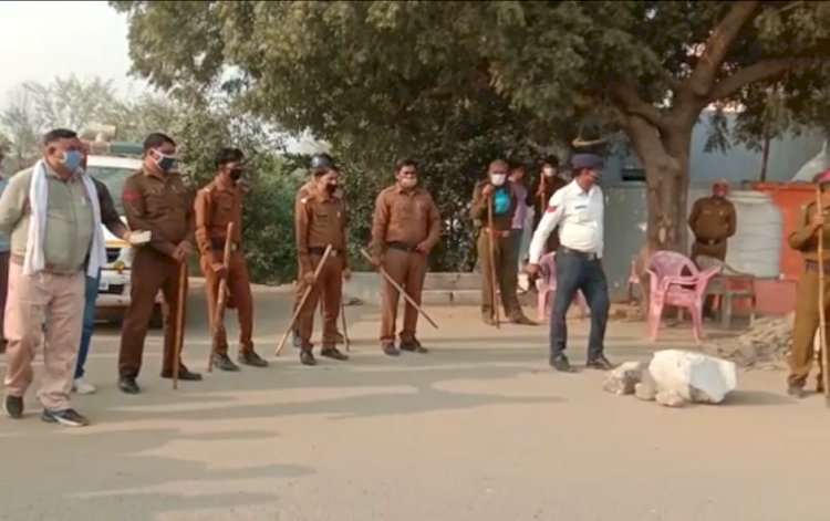 किसान आंदोलन में शामिल होने से रोके जाने पर धरने पर बैठे यूथ कांग्रेस के जिलाध्यक्ष व कार्यकर्ताओं पर हरियाणा पुलिस का लाठीचार्ज, पदाधिकारी और कार्यकर्ता हुए घायल